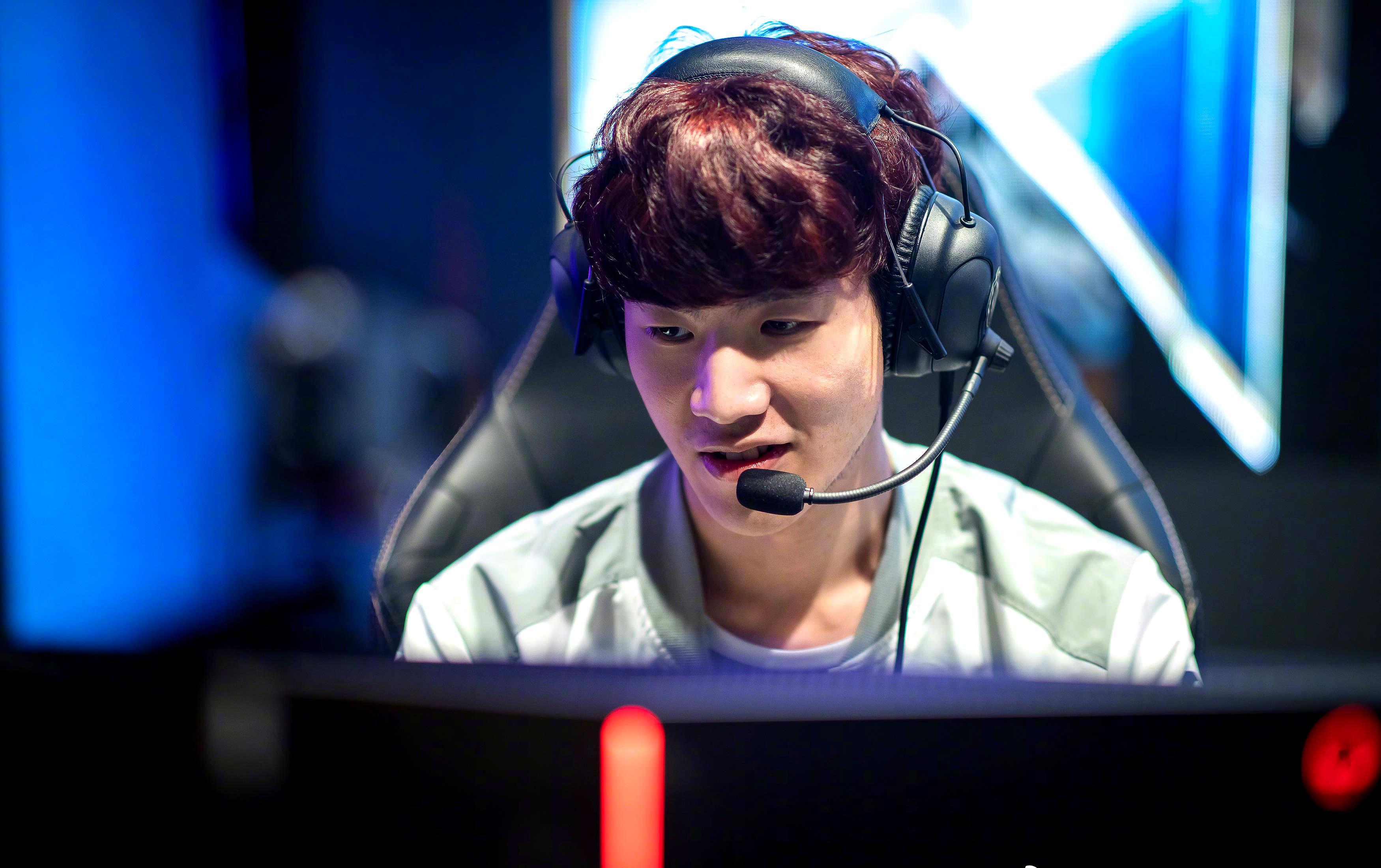 九游体育- TheShy焦点对战，莎拉波娃与30激战SKT分钟，表现优异胜负难料！比赛高潮迭起