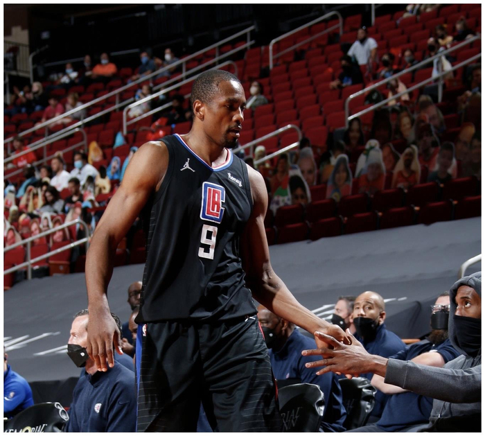 九游-JackeyLove在快船比赛中逆转，爆冷引发热议！的简单介绍